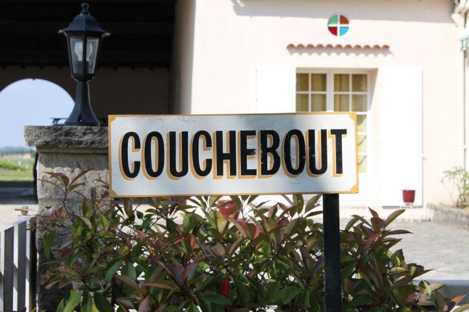 Pugnac Chateau Couchebout B&B 외부 사진